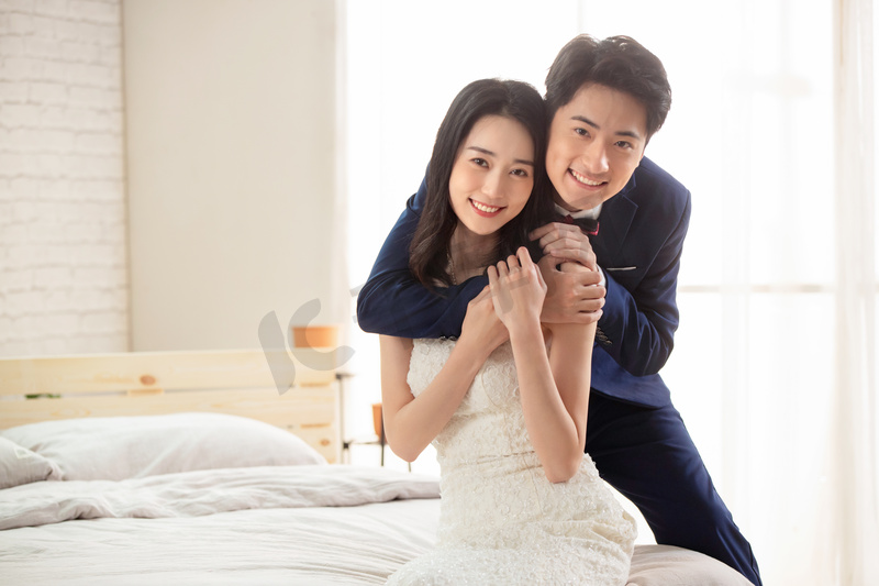 图片[1]-小情侣为结婚讨好彩头 随手刮出体彩100万大奖-千博